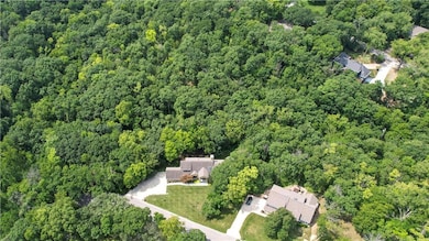 445 Navajo Ln W, Lake Quivira, KS 66217 - photo 2