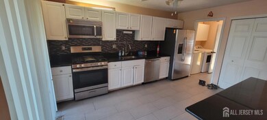 24 Cotoneaster Ct, Monmouth Junction, NJ 08852 - photo 3