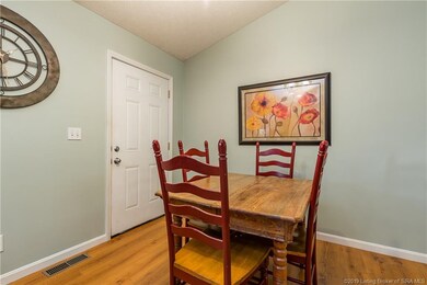 EAT IN KITCHEN