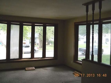 612 Santa fe Ave, Carpentersville, IL 60110 - photo 3