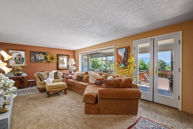 183 NE Scenic Dr, Grants Pass, OR 97526 - photo 6