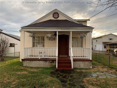 340 17th St, Dunbar, WV 25064 - photo 2