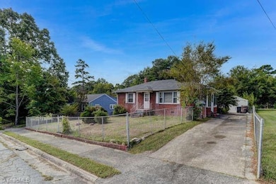 1546 Willomore St, Greensboro, NC 27403 - photo 2