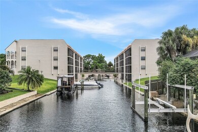Assigned boat docks (up to 25') available on a fir