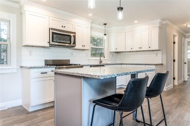 44 Suzanne Dr, Portsmouth, NH 03801 - photo 2