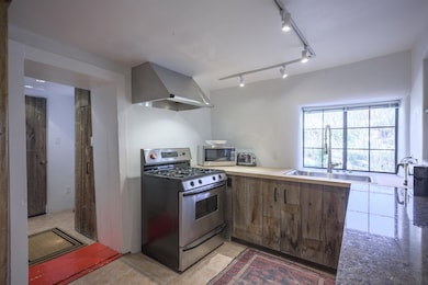 12 Holy Trinity Rd, Arroyo Seco, NM 87514 - photo 4