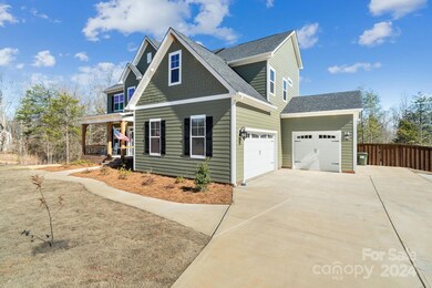 1247 Sage Pine Cir, Clover, SC 29710 - photo 3