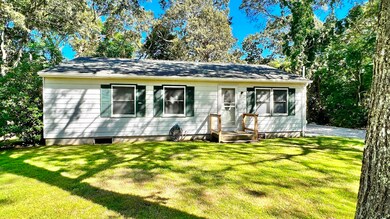 14 Cottage St, Vineyard Haven, MA 02568 - photo 6