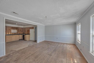 306 Myers Ave, Cleburne, TX 76033 - photo 2