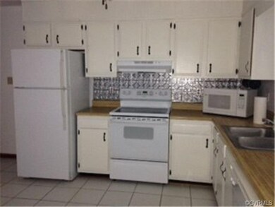Large bright kitchen