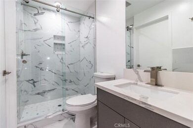 2152 West Blvd, Los Angeles, CA 90016 - photo 3