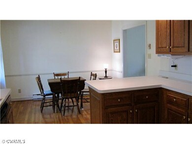 Dining Room - Owner opened up the kitchen into the