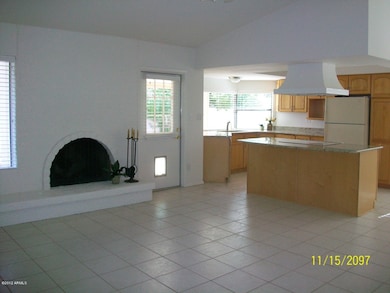 FAMILY ROOM & KITCHEN