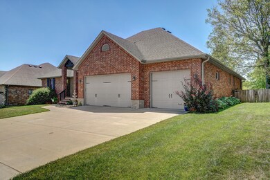 389 N Niangua Dr-2