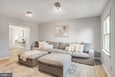 2944 Wetherburn Ct, Woodbridge, VA 22191 - photo 2