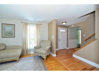 Entry/Foyer.