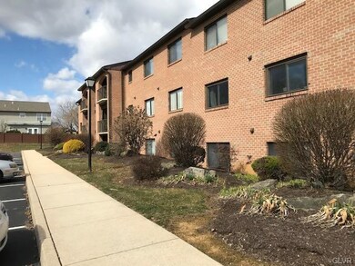 930 Cold Spring Rd unit 11, Allentown, PA 18103 - photo 2