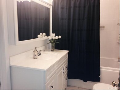 Bathroom ceramic floor, large vanity,