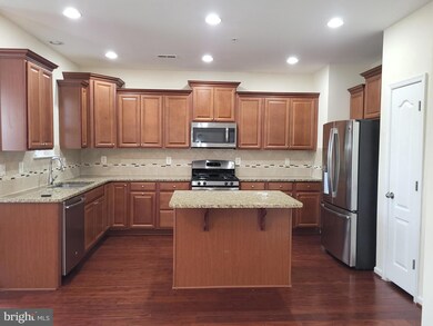 8618 Stone Hill Ln, Laurel, MD 20724 - photo 5