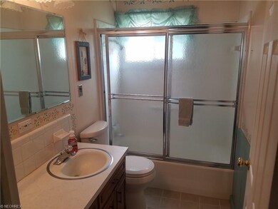 4208 Riverview Ln, Lorain, OH 44055 - photo 5