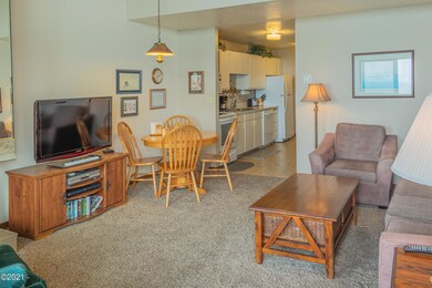 Living/dining to kitchen