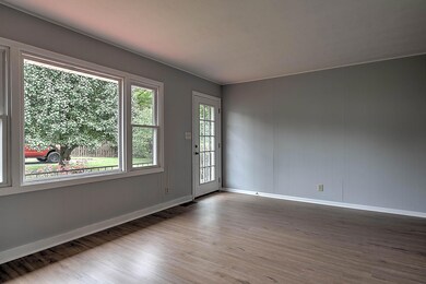 704 Hiwassee Hill Dr, Johnson City, TN 37601 - photo 5