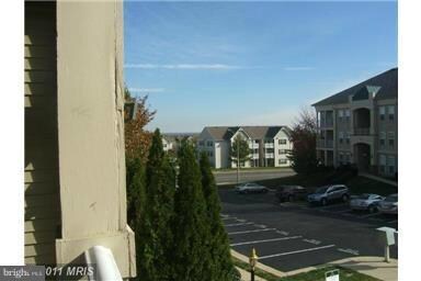 1061 Gardenview Loop unit 201, Woodbridge, VA 22191 - photo 6