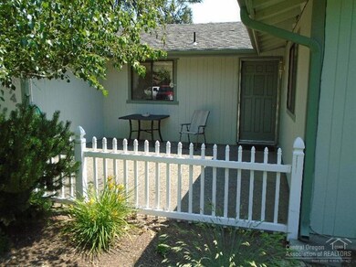 20743 Alan a Dale Ct, Bend, OR 97702 - photo 3