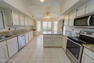 Great kitchen.