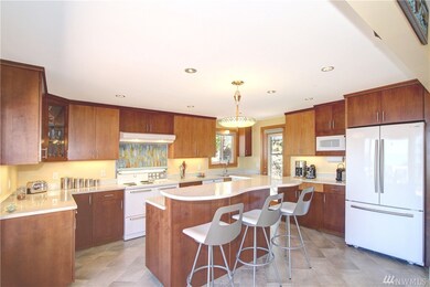 18506 Olympic View Dr, Edmonds, WA 98020 - photo 6