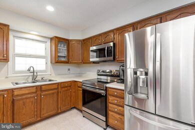 14075 Winding Ridge Ln, Centreville, VA 20121 - photo 4