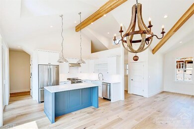 2731 NW Shields Dr, Bend, OR 97701 - photo 7