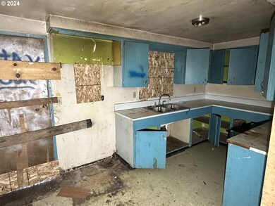 510 W Sheridan St, Newberg, OR 97132 - photo 7