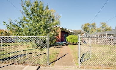 1302 Hawkins St, Nashville, TN 37203 - photo 7