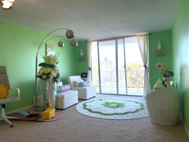 Breakwaters unit 36, West Palm Beach, FL 33401 - photo 6