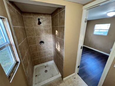 12915 Milly, Brookside, TX 77581 - photo 5