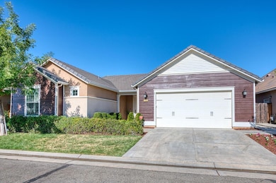 1742 N Broadbent Ln, Clovis, CA 93619 - photo 2