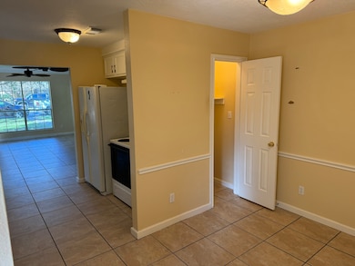 409 Commerce St, Tomball, TX 77375 - photo 4