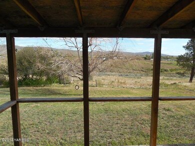 561-827660- back yard