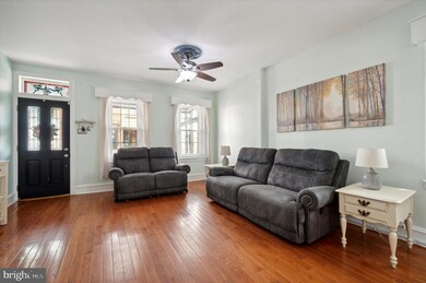 4427 Salmon St, Philadelphia, PA 19137 - photo 5