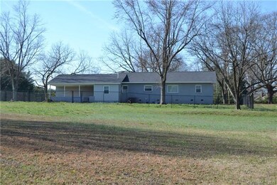 1843 E Marion St, Shelby, NC 28152 - photo 2