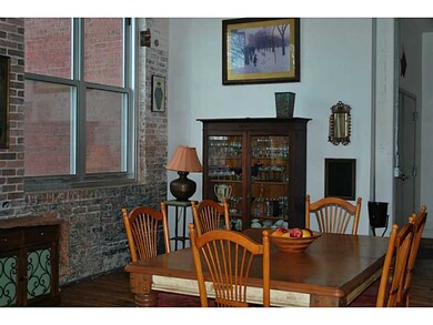 404 Roosevelt Ave unit 403, Central Falls, RI 02863 - photo 4