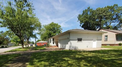 944 E Columbia Ave, Griffith, IN 46319 - photo 2