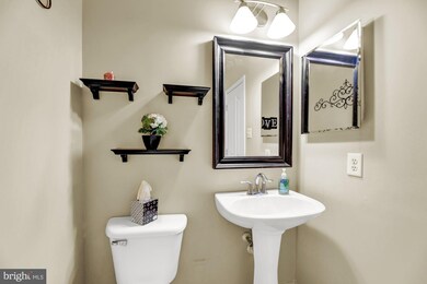 9523 Fox Farm Rd, Nottingham, MD 21236 - photo 7