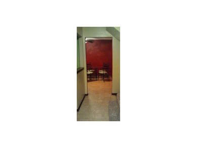 The large eat-kitchen is ahead.