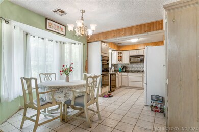 14995 E Lake Dr unit B, Claremore, OK 74017 - photo 7