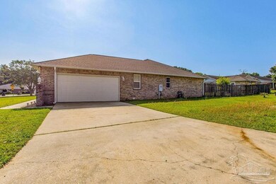 2443 Sweetheart Ln, Pensacola, FL 32526 - photo 2