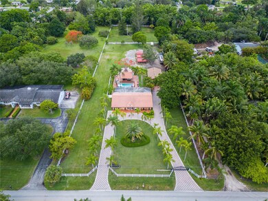 5621 SW 185th Way, Southwest Ranches, FL 33332 - photo 4