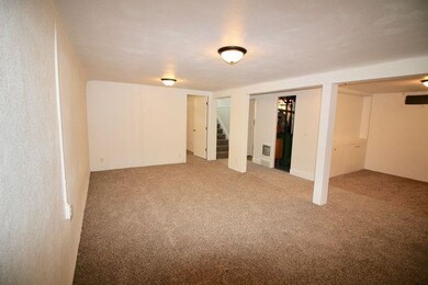 1255 30th St SE, Cedar Rapids, IA 52403 - photo 3