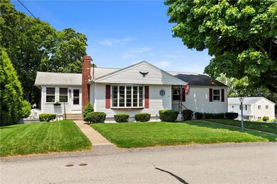 28 Wells St, West Warwick, RI 02893 - photo 2